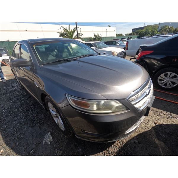 FORD TAURUS 2011 T-DONATION