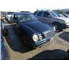 Image 2 : MERZ E CLASS 2001 SALV T/DONATION