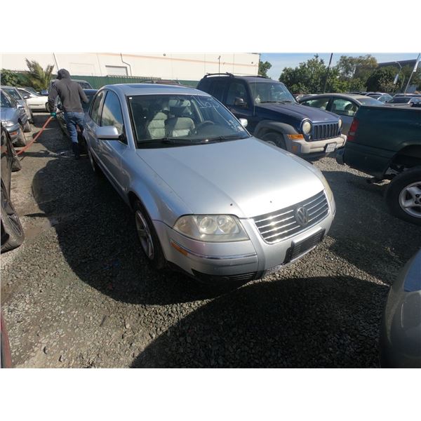 VOLKS PASSAT 2004 O/S T-DONATION