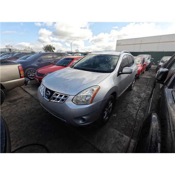 NISSAN ROGUE 2011 T