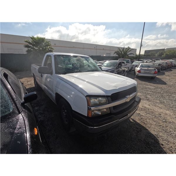 CHEVY SILVERADO 2004 T