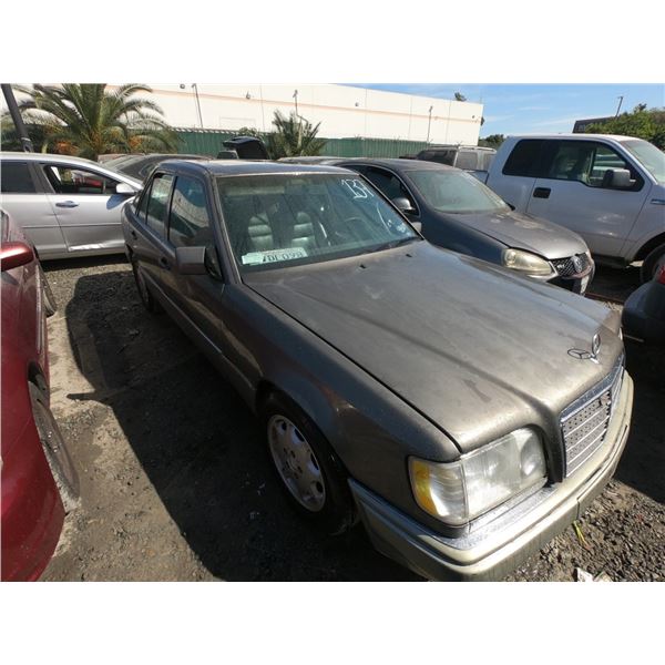 MERZ E CLASS 1994 T-DONATION