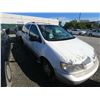 Image 1 : TOYOTA SIENNA 1999 T-DONATION