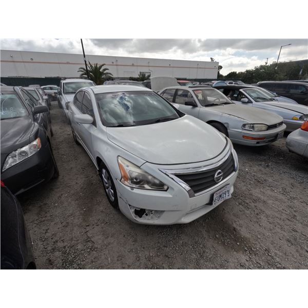 NISSAN ALTIMA 2015 SALV/T