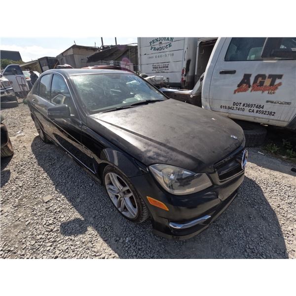 MERZ C CLASS 2014 O/S-T-SALV