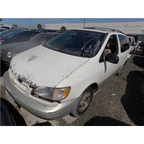 TOYOTA SIENNA 2000 ADT-DONATION