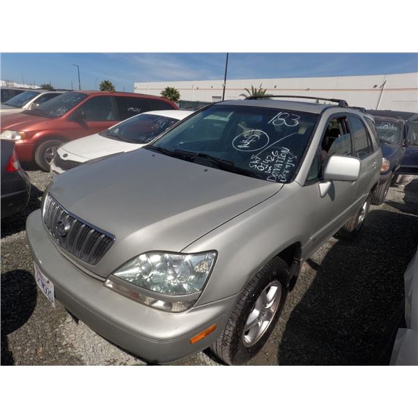 LEXUS RX 300 2001 SALV T/DONATION