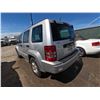 Image 4 : JEEP LIBERTY 2011 T-DONATION