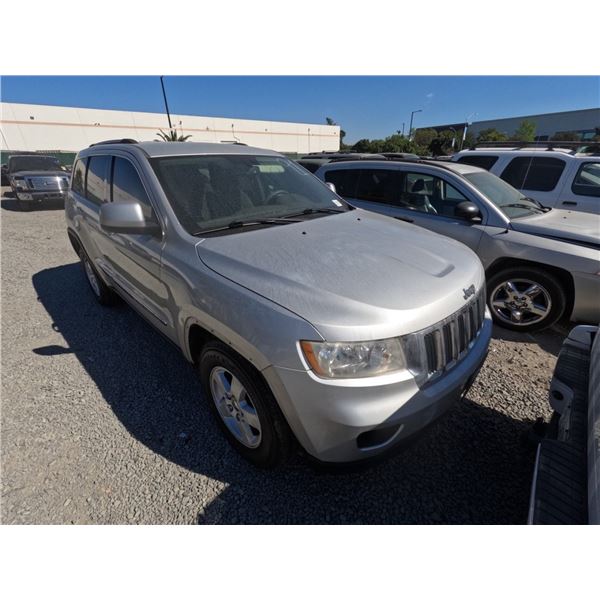 JEEP GR CHEROKEE 2011 T-2 DAYS