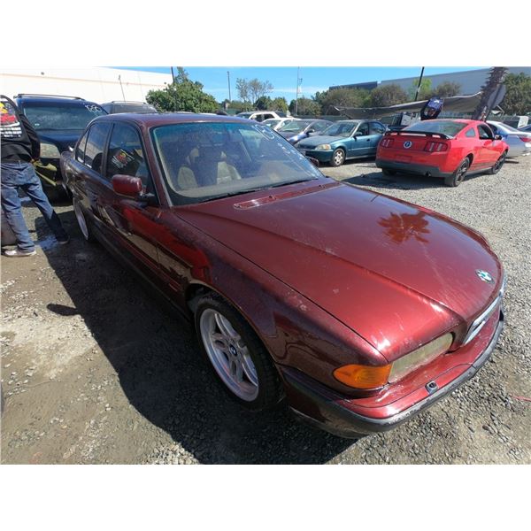 BMW 740I 1999 SALV T/DONATION
