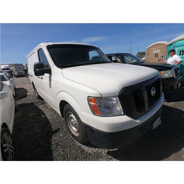 NISSAN NV 2014 ADT