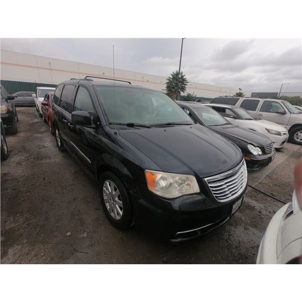 CHRYSLER T&C 2014 SALV/T