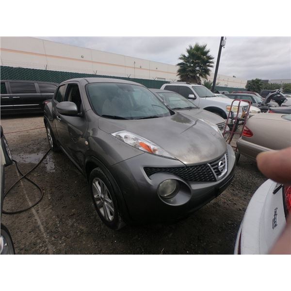 NISSAN JUKE 2011 O/S-TITLE