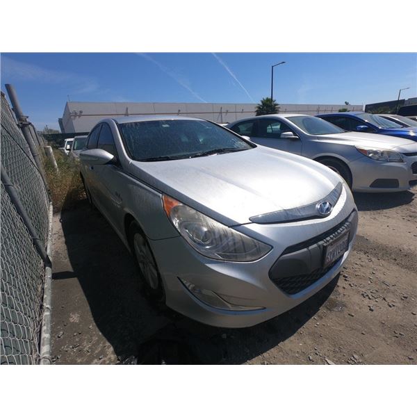 HYUNDAI SONATA 2012 SALV T/DONATION