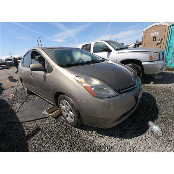 TOYOTA PRIUS 2006 O/S T-DONATION