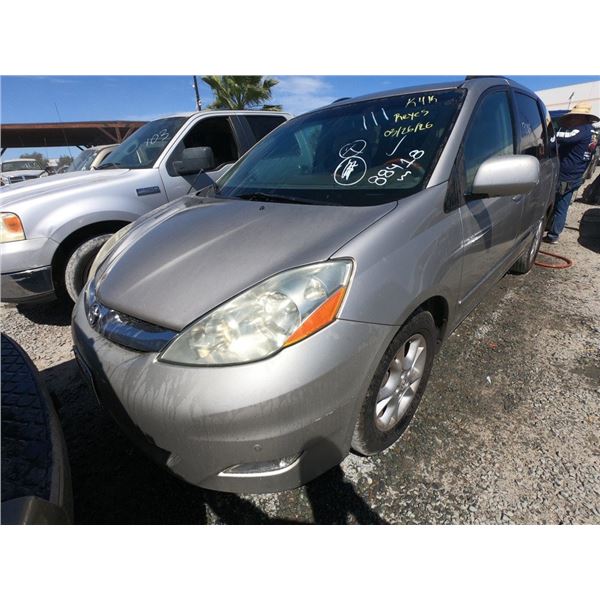 TOYOTA SIENNA 2006 T-DONATION