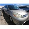 Image 2 : TOYOTA SIENNA 2006 T-DONATION