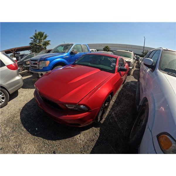 FORD MUSTANG 2012 T