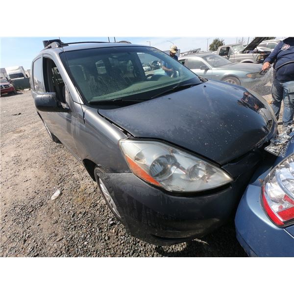 TOYOTA SIENNA 2009 T-DONATION