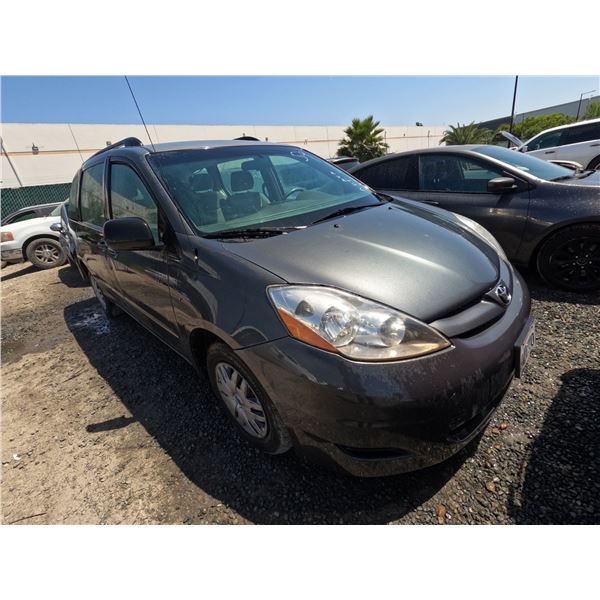 TOYOTA SIENNA 2007 ADT-DONATION