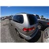 Image 4 : TOYOTA SIENNA 2003 T-DONATION