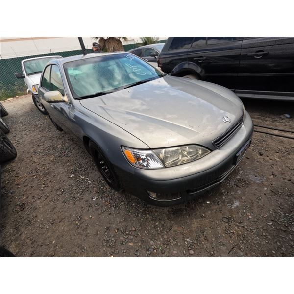 LEXUS ES 300 2000 T-DONATION