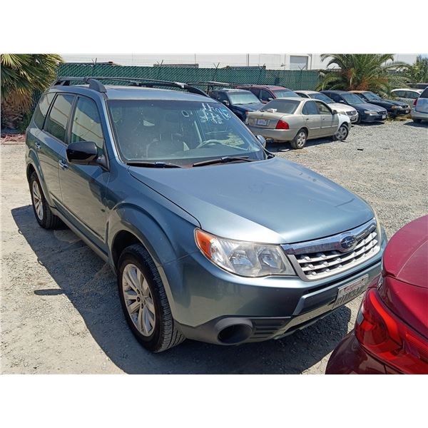 SUBARU FORESTER 2011 SALV/T