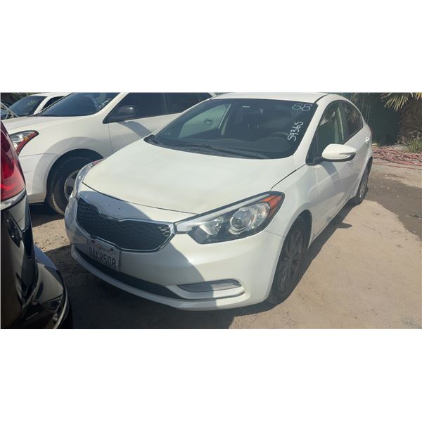 KIA FORTE 2015 SALV/T