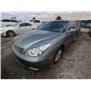 Image 2 : LEXUS ES 300 2002 SALV T/DONATION