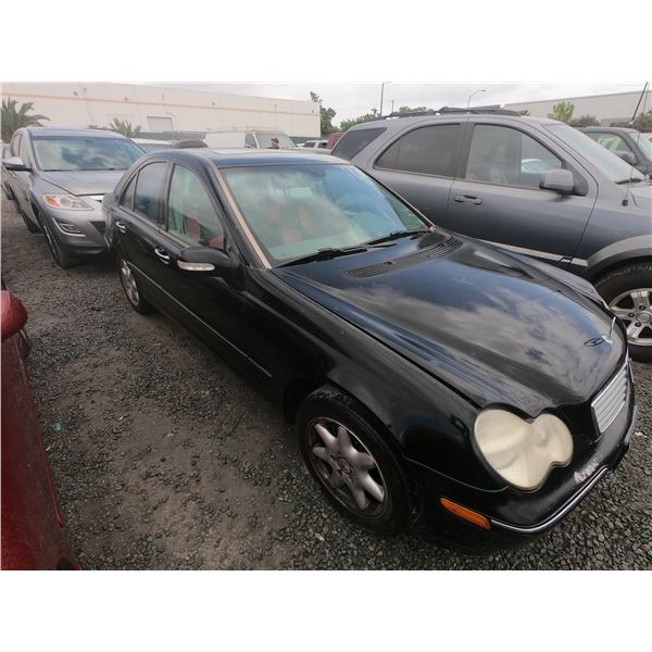 MERZ C CLASS 2002 T-DONATION