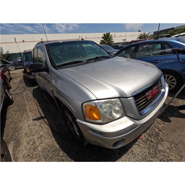 GMC ENVOY 2004 T-DONATION