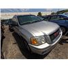 Image 1 : GMC ENVOY 2004 T-DONATION