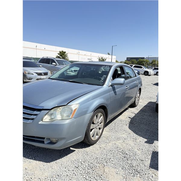 TOYOTA AVALON 2005 T