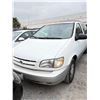 Image 1 : TOYOTA SIENNA 2000 T