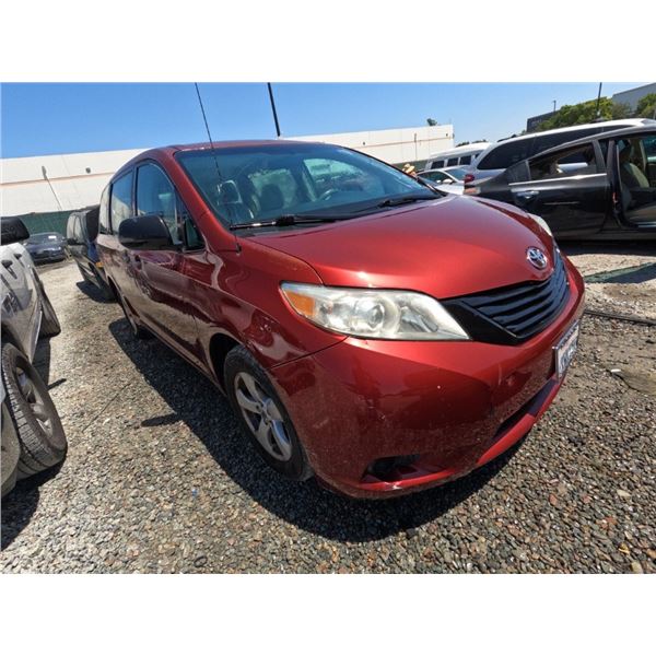 TOYOTA SIENNA 2012 T-DONATION