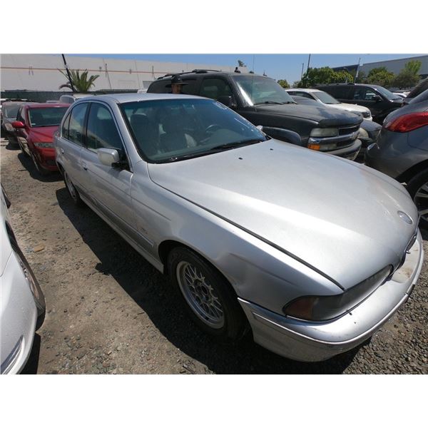 BMW 525I 2001 T-DONATION
