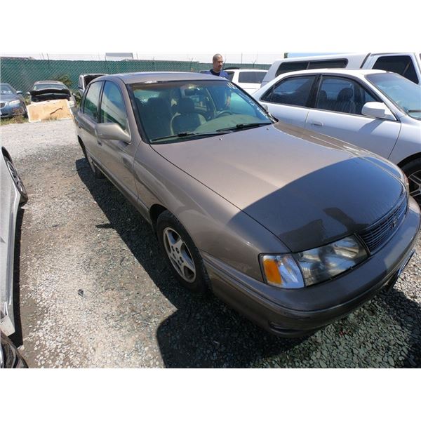 TOYOTA AVALON 1998 ADT-DONATION