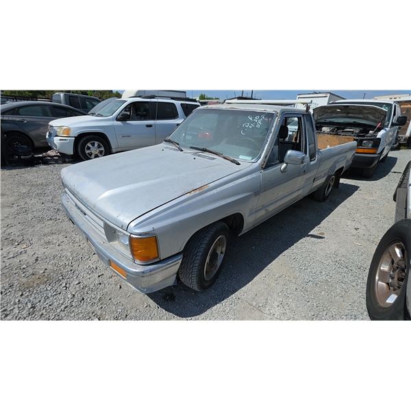 TOYOTA PICK UP 1987 T-DONATION