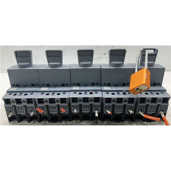 (5) Siemens #3VA5195-6ED31-0AA0 / 3VA9137-0EK11 Circuit Breakers