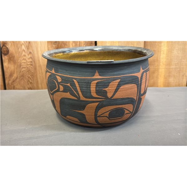 HAND PAINTED FIRST NATIONS CERAMIC POT 8" X 5"