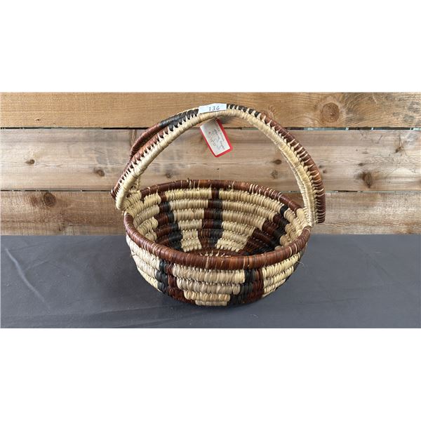HAND WOVEN BUFFALO GRASS NATIVE BASKET 13" X 10.5" X 4.5"