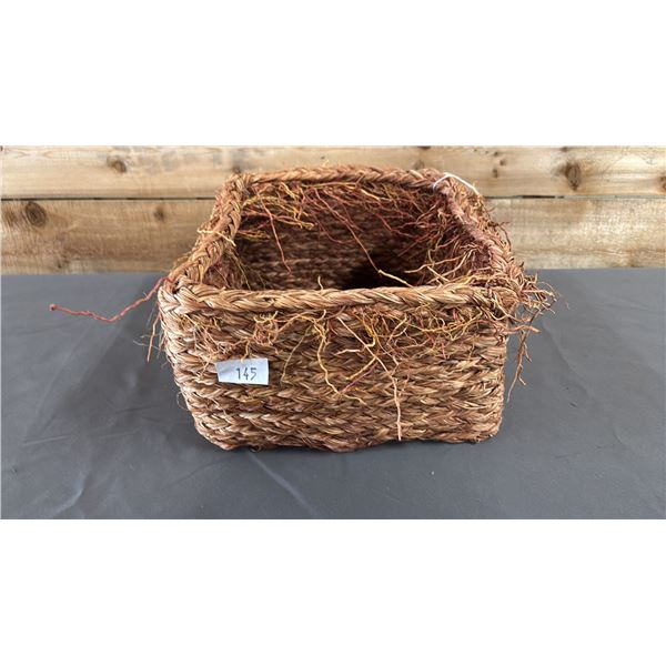 HAND WOVEN WEST COAST FIRST NATIONS RED CEDAR & CEDAR ROOT BASKET 11" X 9.5" X 6"