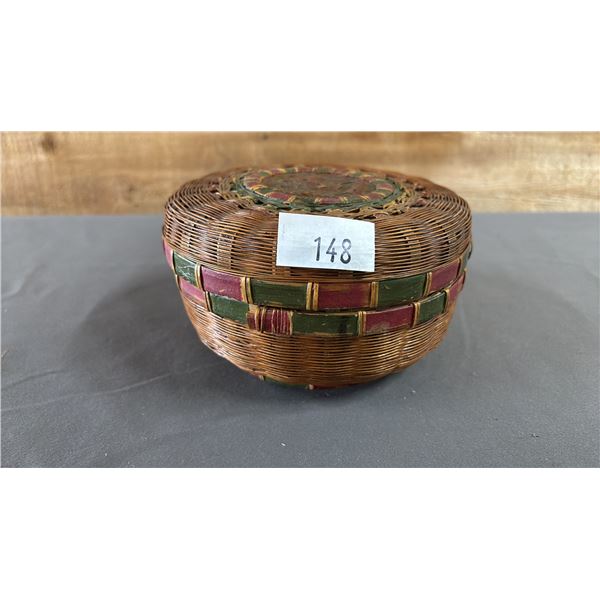 HAND WOVEN FIRST NATIONS HAIDA SPLIT ROOT BASKET WITH LID CIRCA 1930'S 6" X 3"