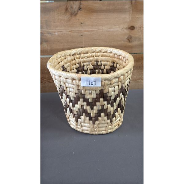 HAND WOVEN HAIDA FIRST NATIONS BASKET 6.5" X 5.5"