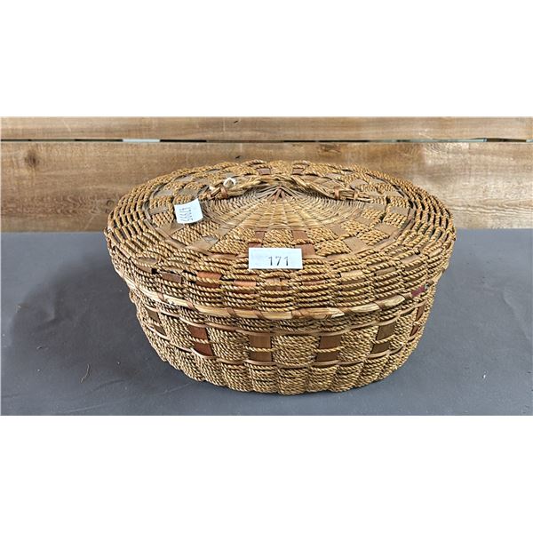 HAND WOVEN FIRST NATIONS BASKET WITH LID 10.5" X 8.5" X 5"