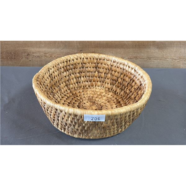 HAND WOVEN FIRST NATIONS BASKET 9" X 3"