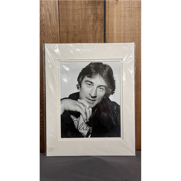 MATTED & AUTOGRAPHED ROBERT DENIRO PHOTOGRAPH WITH UACC CERTIFICATE OF AUTHENTICITY