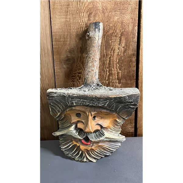 VINTAGE CARVED WALL HANGING WOOD FACE: 8"T X 5"W