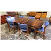 Image 2 : DANISH MODERN ROSEWOOD TABLE WITH 2 LEAVES & 6 CHAIRS