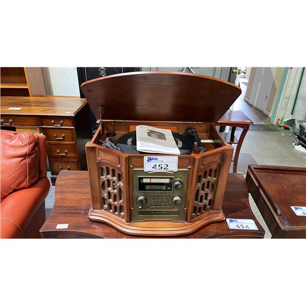 INNOVATIVE TECHNOLOGY ITRR-501 WOOD MUSIC CENTER WITH RECORDABLE CD PLAYER